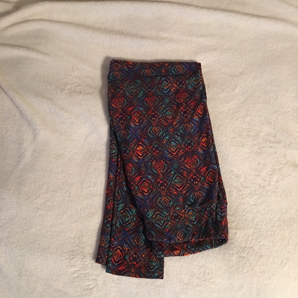 LuLaRoe Tall and Curvy Leggings